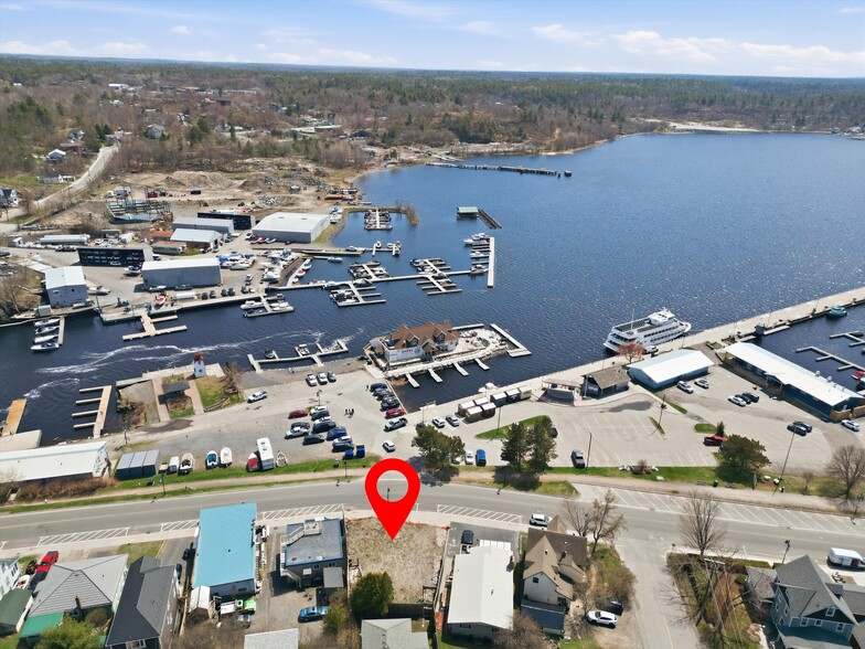 22 Bay St, Parry Sound, ON à vendre - Photo principale – Image 1 sur 16