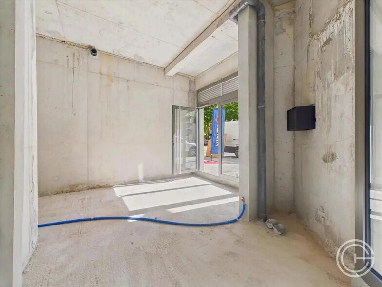 Local commercial dans Nice à louer - Photo de l’immeuble – Image 3 sur 4