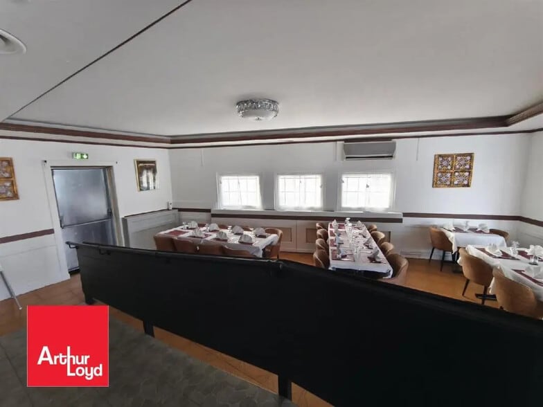 Local commercial dans Luisant à louer - Photo de l’immeuble – Image 1 sur 4