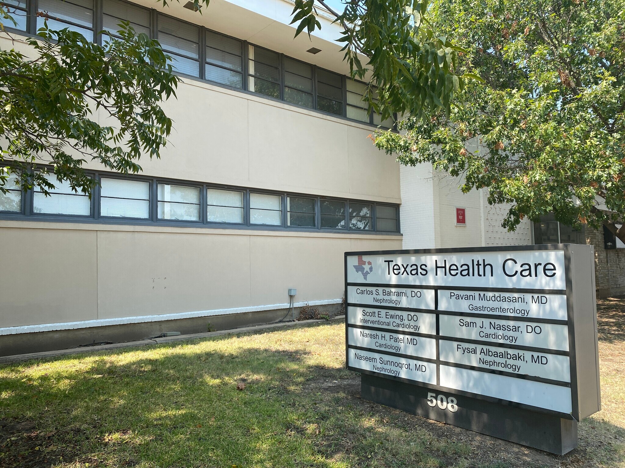 508 Adams St, Fort Worth, TX à louer Photo de l’immeuble– Image 1 sur 7