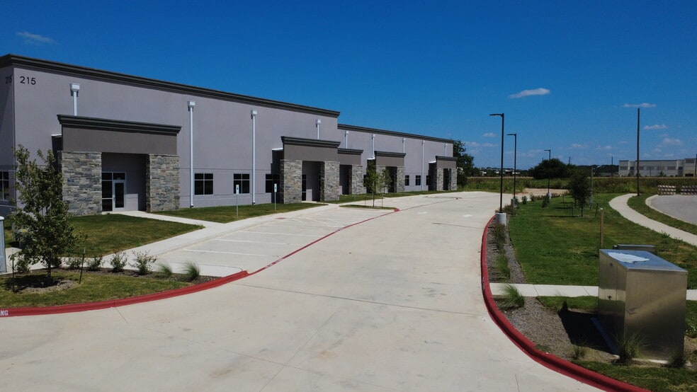 201 Cooperative Way, Georgetown, TX à louer - Photo de l’immeuble – Image 3 sur 9