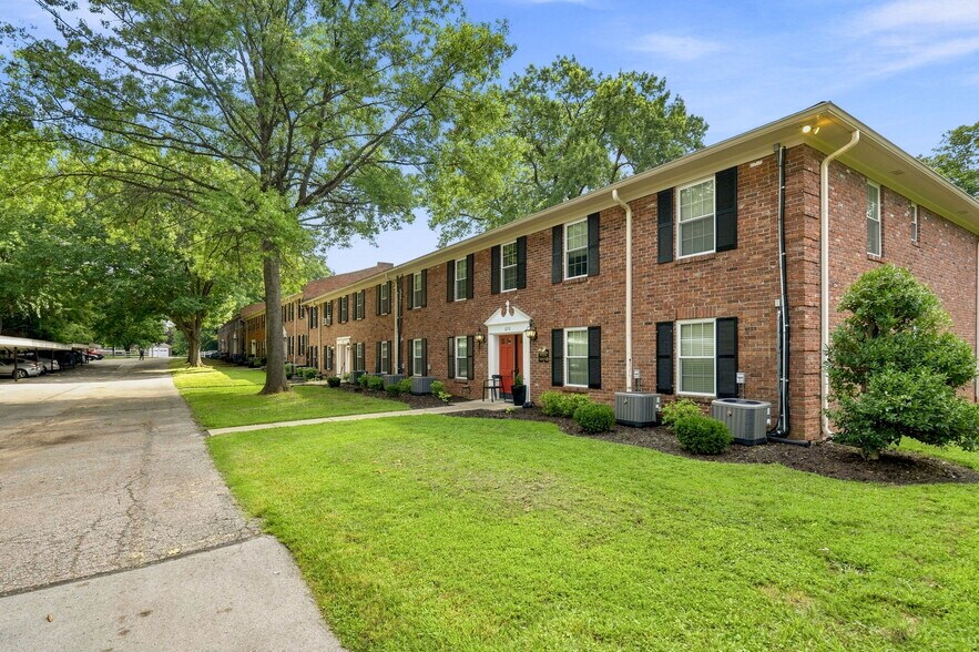 610-620 Breckenridge Ln, Louisville, KY à vendre - Photo de l’immeuble – Image 2 sur 9