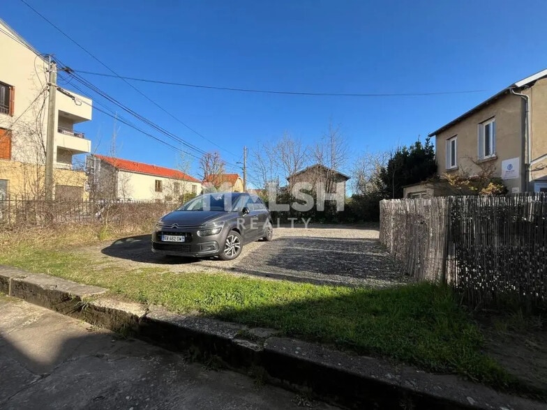 125 Rue Commandant Charcot, Sainte-Foy-lès-Lyon à louer - Photo principale – Image 2 sur 7