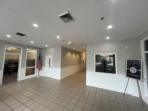 327 N Queen St, Kinston, NC à louer Photo de l’immeuble– Image 2 sur 9