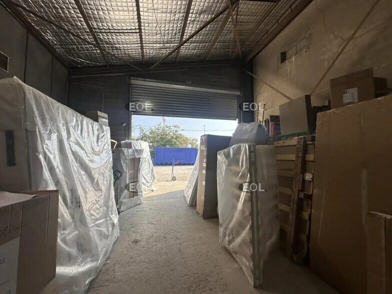 Local d’activités dans BERRE-L'ETANG à louer - Photo de l’immeuble – Image 3 sur 3