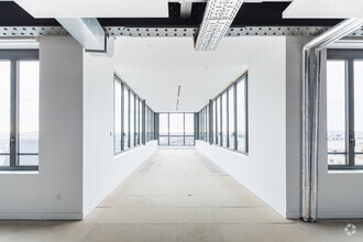 22-32 Rue De Clignancourt, Paris à louer Photo intérieure– Image 1 sur 4