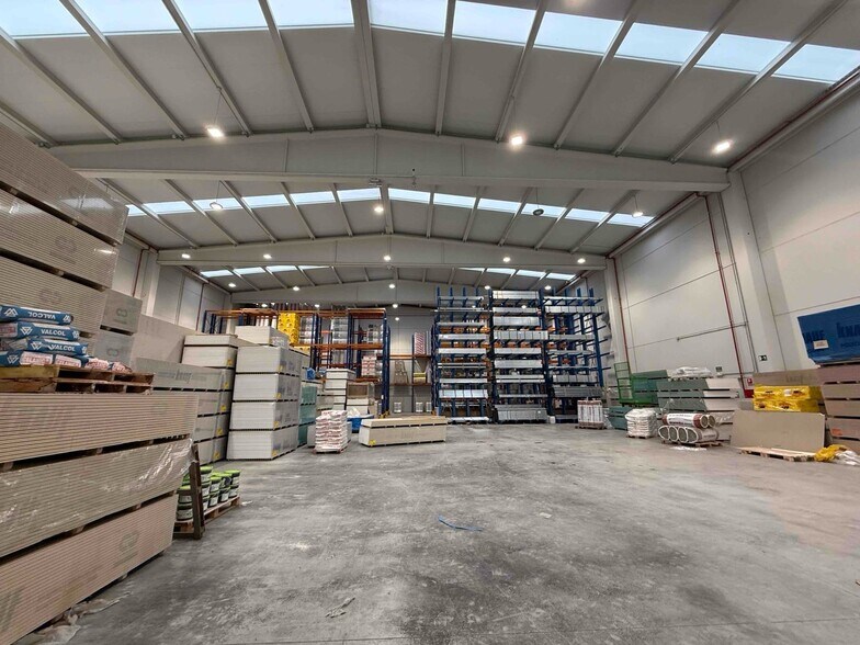 Industriel/Logistique dans Alcobendas, Madrid à louer - Photo de l’immeuble – Image 1 sur 4
