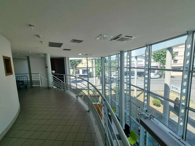 Plus de détails pour Bureau à louer