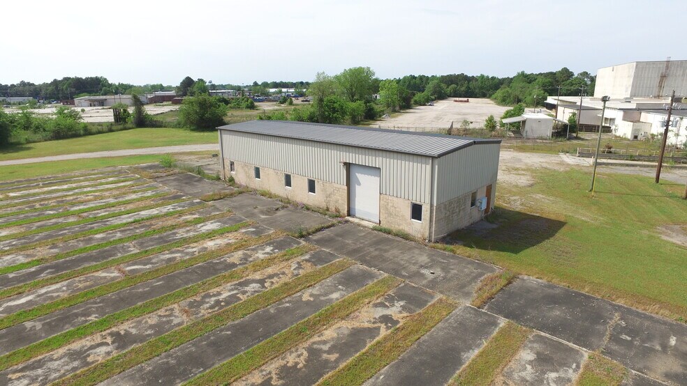901 N Douglas St, Florence, SC à vendre - Photo de l’immeuble – Image 2 sur 7