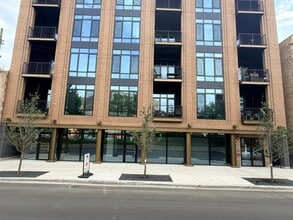 1257-1301 N Ashland Ave, Chicago, IL à louer Photo de l’immeuble– Image 1 sur 6