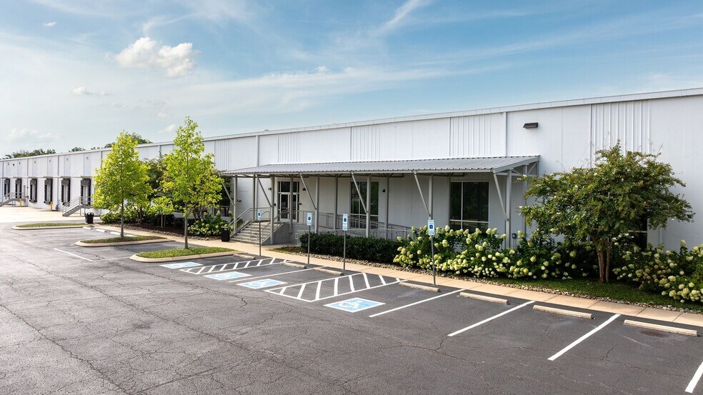 421 McNally Dr, Nashville, TN à louer - Photo principale – Image 1 sur 5