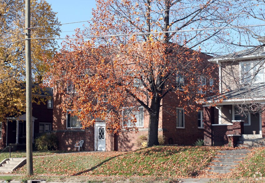 5128 E Washington St, Indianapolis, IN à vendre - Photo de l’immeuble – Image 2 sur 2