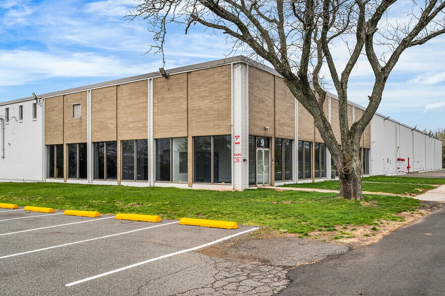 9 Taylor Rd, Edison, NJ à louer - Photo de l’immeuble – Image 2 sur 6