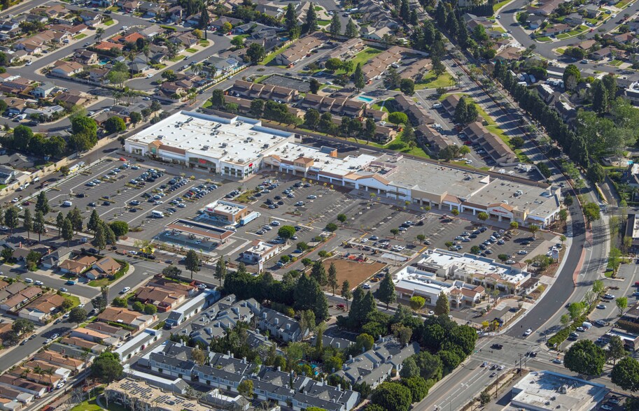 700-960 Arneill Rd, Camarillo, CA à louer - Photo de l’immeuble – Image 2 sur 21