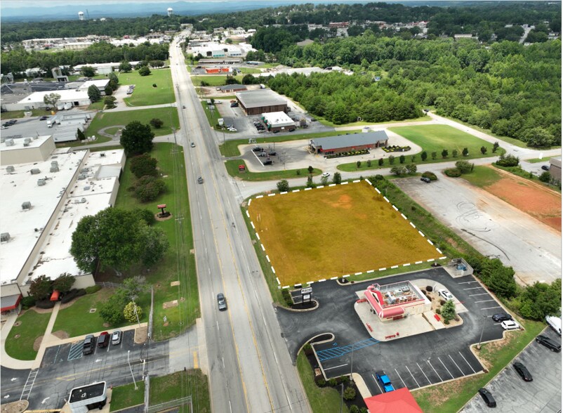 403 Buncombe rd, Greer, SC à louer - Photo de l’immeuble – Image 3 sur 4