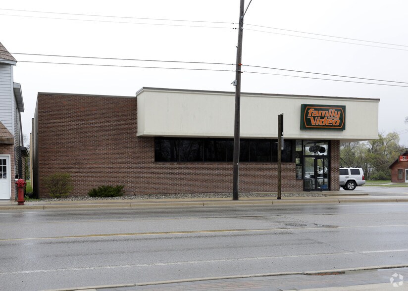 300 N James St, Grayling, MI à louer - Photo principale – Image 1 sur 2