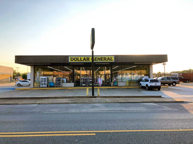 19 N Broadway Ave, Sylacauga, AL à louer - Photo de l’immeuble – Image 1 sur 4