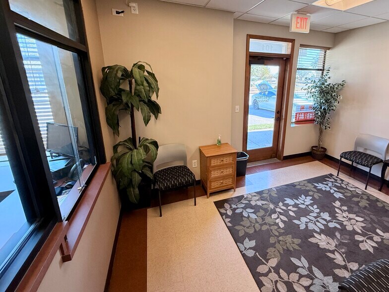 901 Cypress Creek Rd, Cedar Park, TX à louer - Photo intérieure – Image 2 sur 10