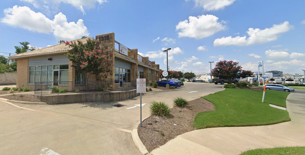 1315 Grand Avenue Pky, Pflugerville, TX à louer - Photo de l’immeuble – Image 2 sur 3