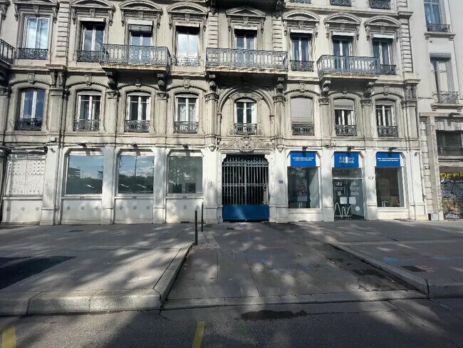 Plus de détails pour Bureau à louer