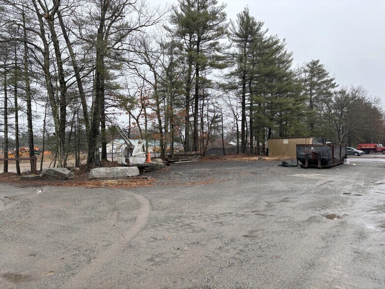 934 Salem St, Groveland, MA à louer - Photo de l’immeuble – Image 3 sur 7