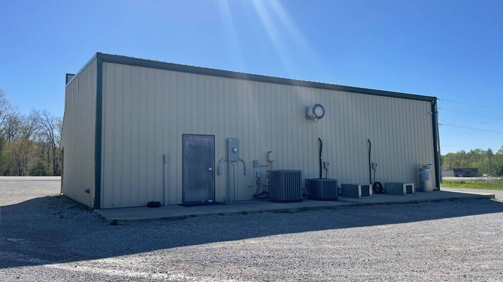 15617 TN-111, Spencer, TN à vendre - Photo de l’immeuble – Image 2 sur 9