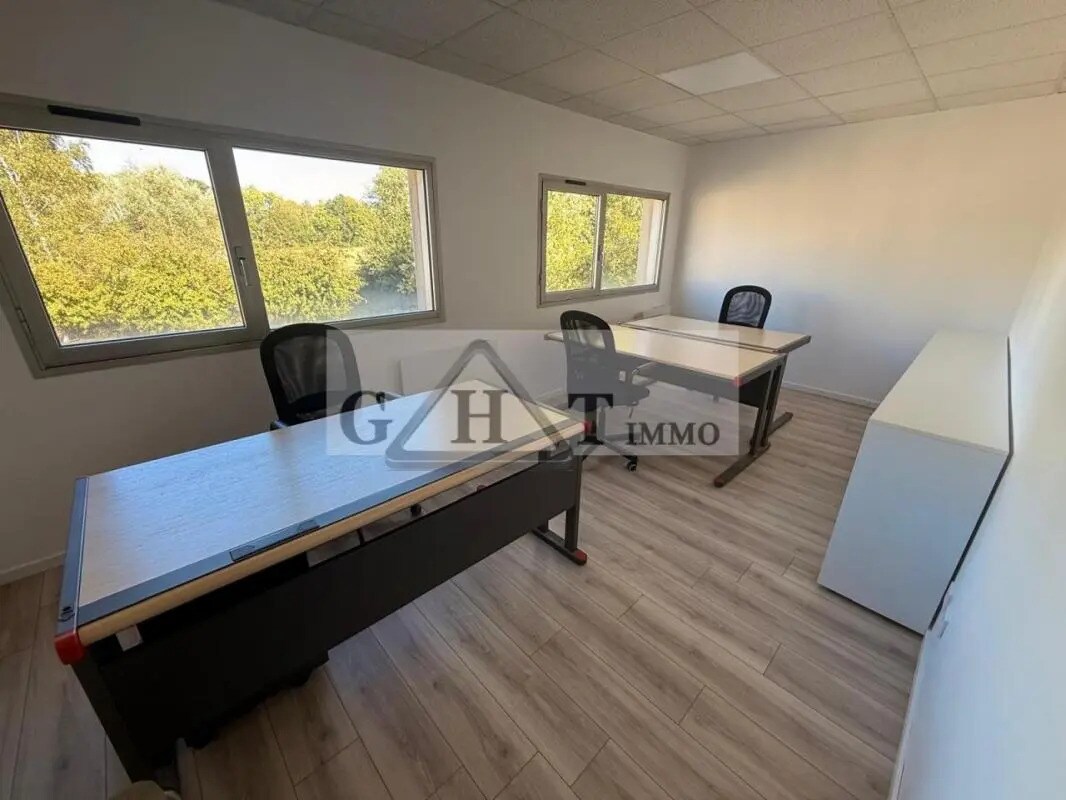 Bureau dans Marcoussis à louer Photo de l’immeuble– Image 1 sur 5