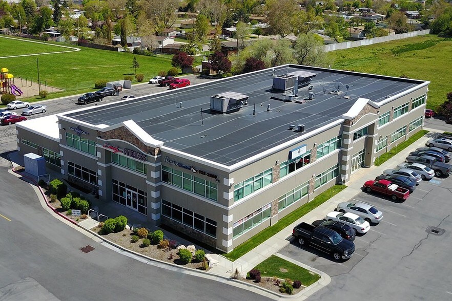 1916 N 700 W, Layton, UT à louer - Photo de l’immeuble – Image 2 sur 12