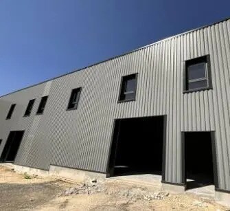 Local d'activités dans Vedène à vendre - Photo de l’immeuble – Image 1 sur 3