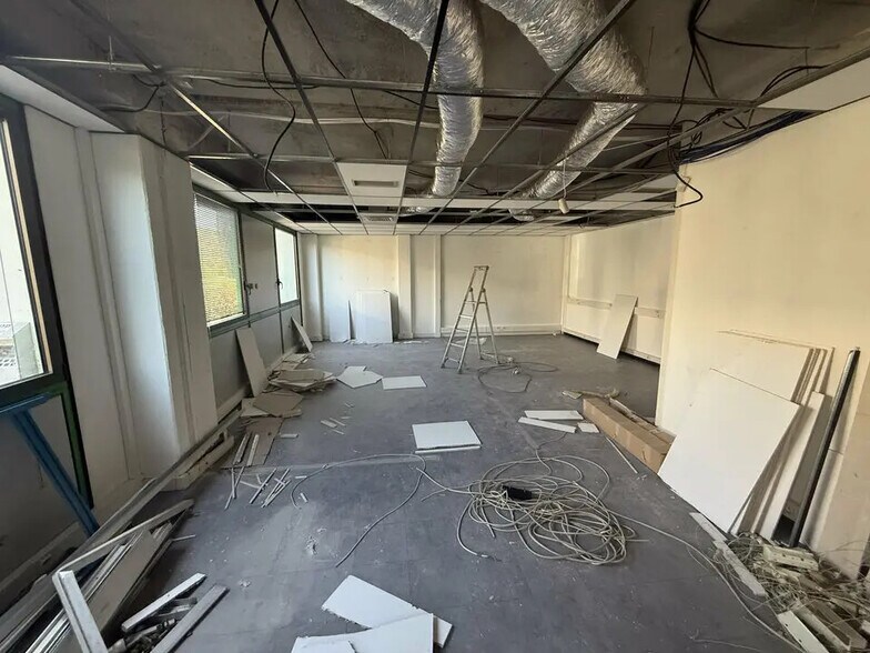 645 Rue Mayor De Montrichet, LES MILLES à louer - Photo de l’immeuble – Image 3 sur 4
