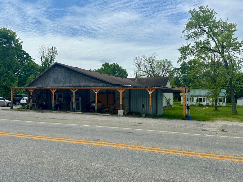 1025 Highway 150 NE, Palmyra, IN à vendre - Photo de l’immeuble – Image 2 sur 11