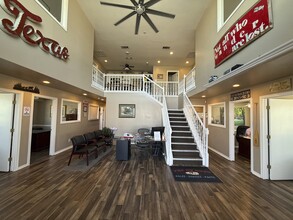 13239 S Interstate 35, Valley View, TX à louer Photo de l’immeuble– Image 1 sur 2