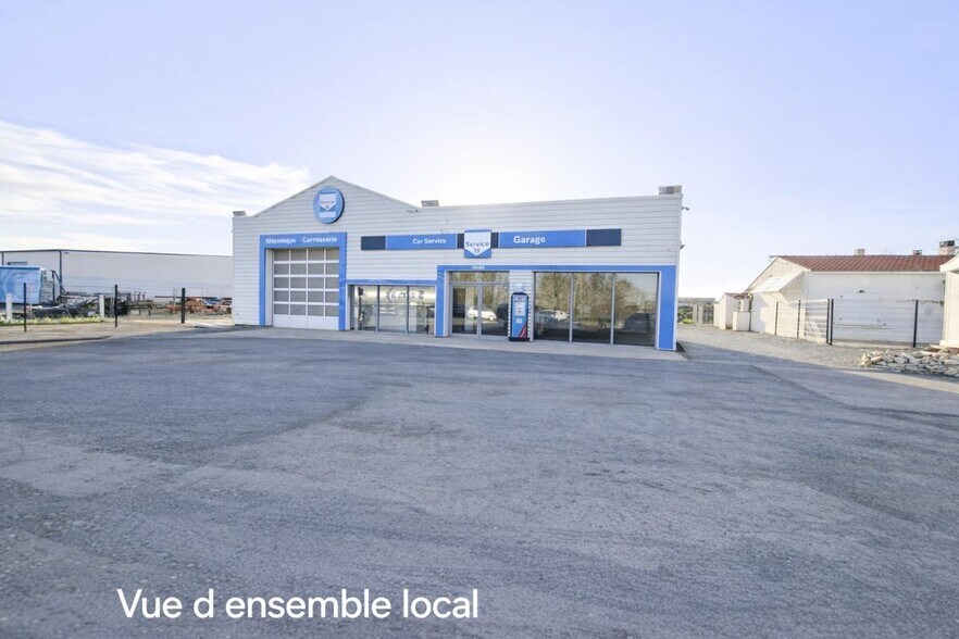 Local d'activités dans Charron à vendre - Photo de l’immeuble – Image 1 sur 17