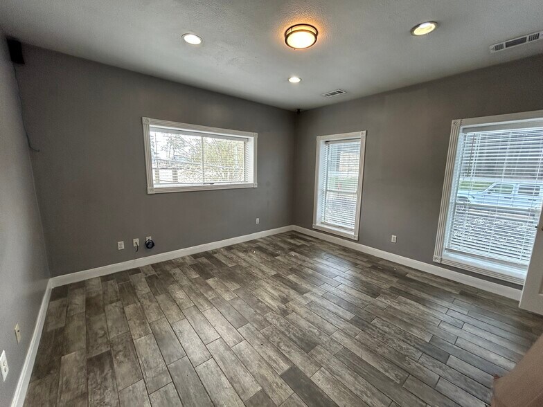 10430 FM 1097 Rd W, Willis, TX à louer - Photo de l’immeuble – Image 2 sur 16