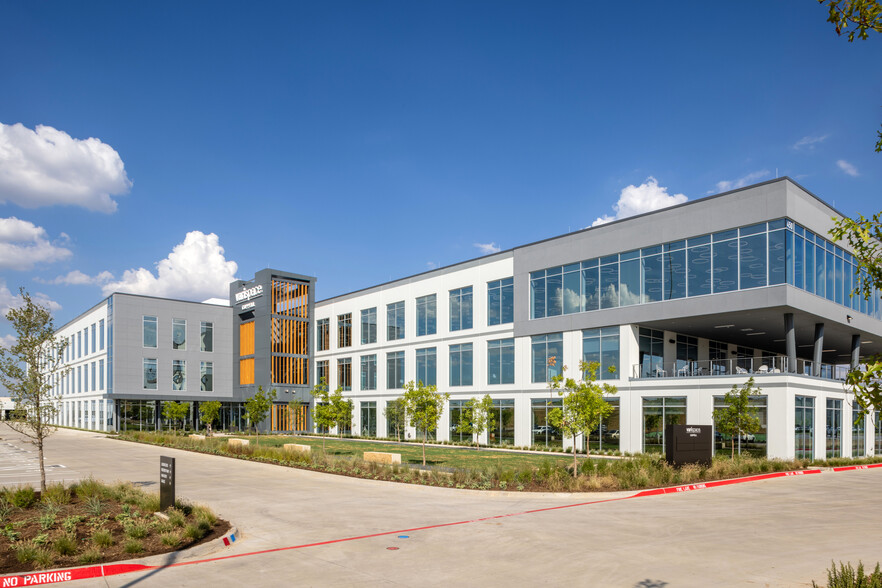 450 N Freeport Pky, Coppell, TX à louer - Photo de l’immeuble – Image 1 sur 12