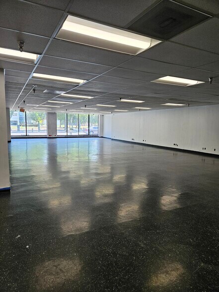 466-474 W 5th St, San Bernardino, CA à louer - Photo intérieure – Image 3 sur 10