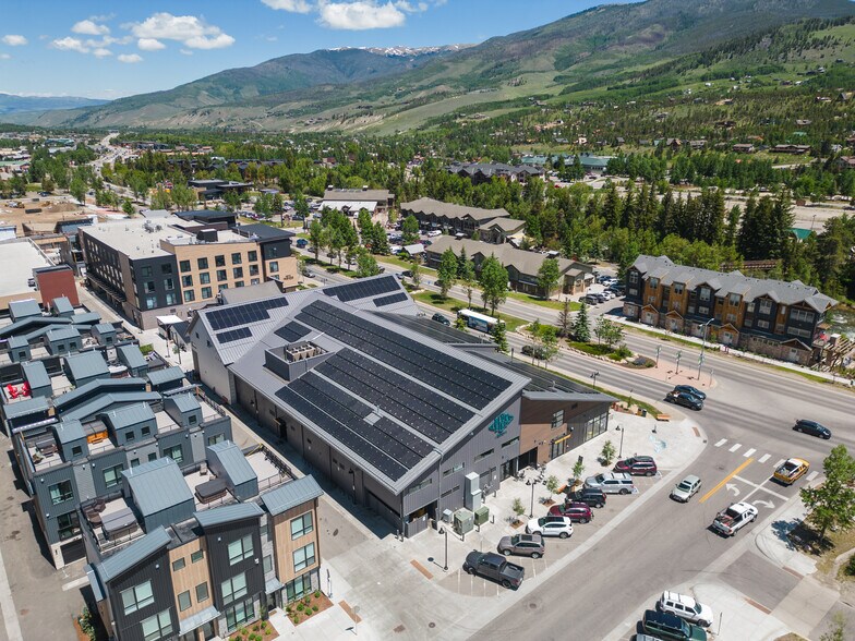 325 Blue River Pky, Silverthorne, CO à louer - Photo de l’immeuble – Image 2 sur 16
