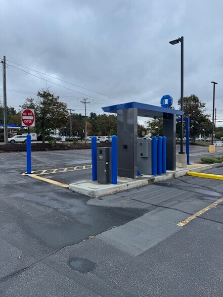 1051 S Willow St, Manchester, NH à louer - Photo de l’immeuble – Image 3 sur 7