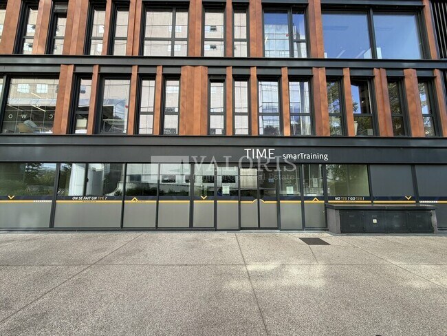 Plus de détails pour 55 Ter Avenue René Cassin, Lyon - Local commercial à louer
