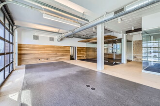 225 N Thomas Ave, Minneapolis, MN à louer Photo de l’immeuble– Image 1 sur 10