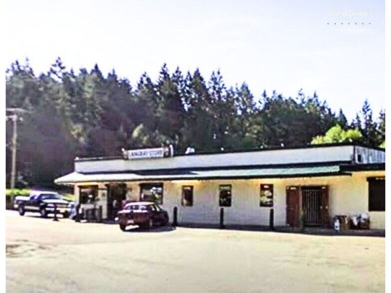 2365 Lang Bay Rd, Powell River, BC à vendre - Photo de l’immeuble – Image 3 sur 9