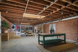 8540-8542 Washington Blvd, Culver City, CA à louer Photo intérieure– Image 1 sur 17
