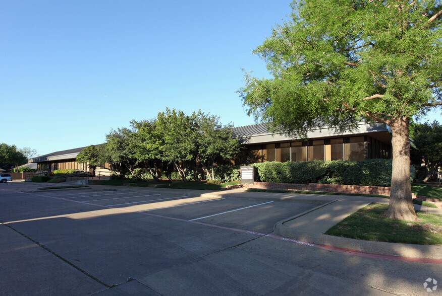 17000 Preston Rd, Dallas, TX à vendre - Photo principale – Image 1 sur 26