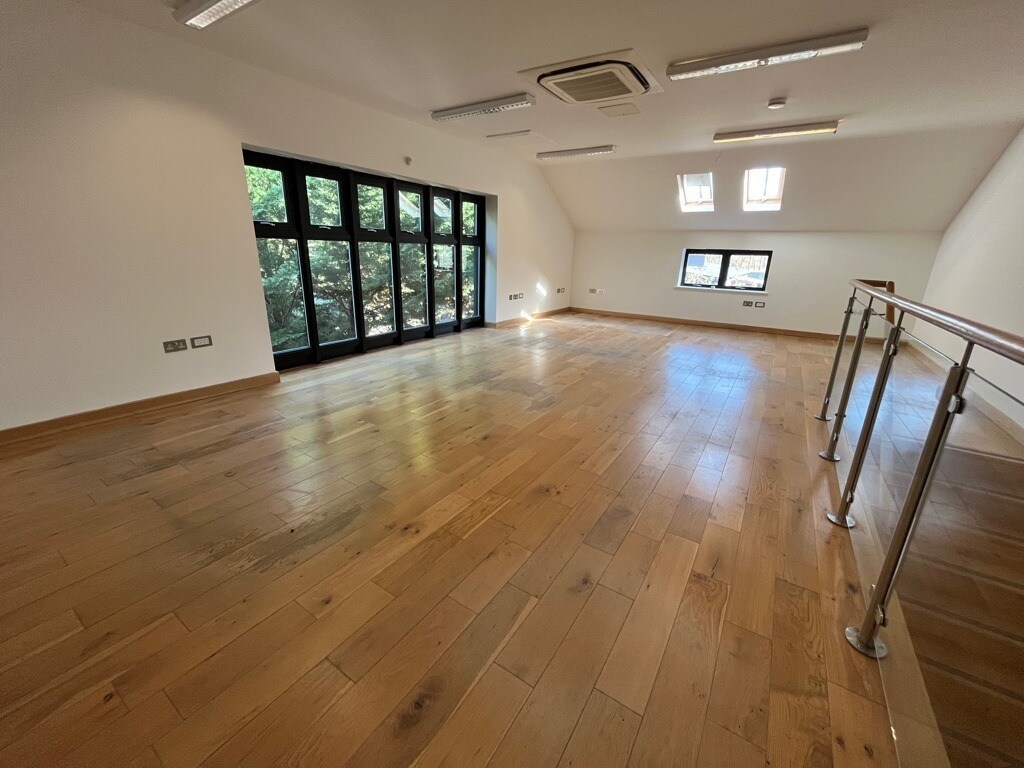 Old Ipswich Rd, Ardleigh, ESS CO7 7QL - Lot 6 -  - Photo intérieure - Image 1 of 3