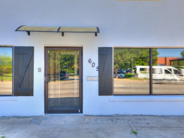 605 S Peoria Ave, Tulsa, OK à louer - Photo de l’immeuble – Image 2 sur 27