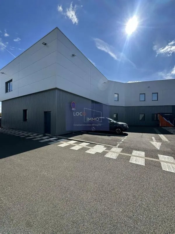 Local d’activités dans Mérignac à louer Photo de l’immeuble– Image 1 sur 9