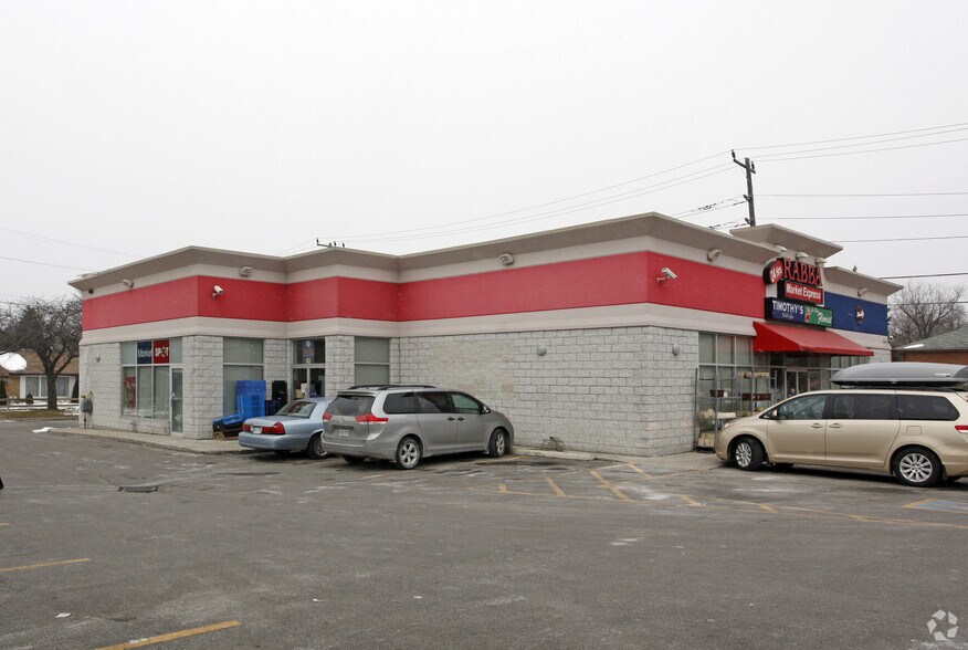 4201 Bloor St W, Toronto, ON à vendre - Photo de l’immeuble – Image 2 sur 2