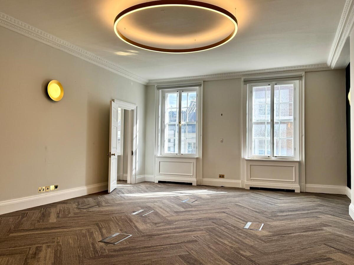 25 Upper Brook St, Londres à louer Photo intérieure– Image 1 sur 3