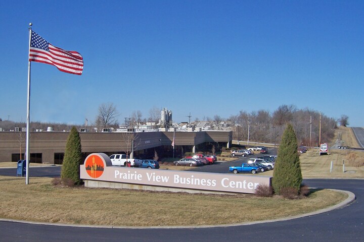 10300-10306 NW Prairie View Rd, Kansas City, MO à louer - Photo de l’immeuble – Image 3 sur 6