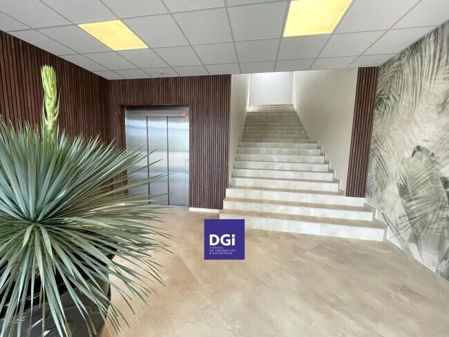 Plus de détails pour Bureau à louer